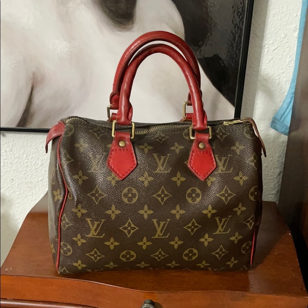 Luvis Vuitton espídi  s